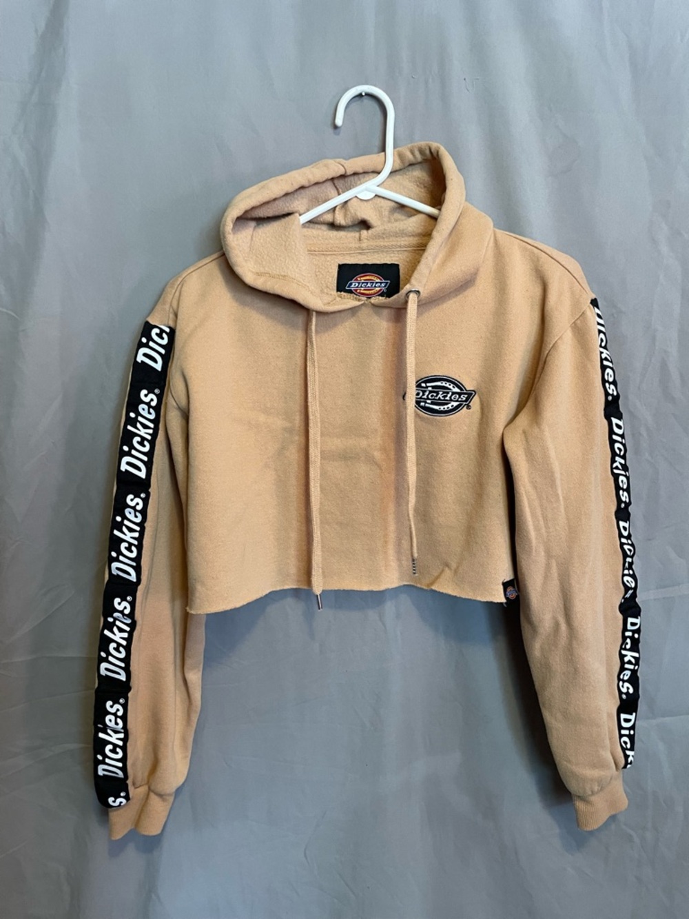 Dickies Cropped Hoodie in Beige with Black Logo Tape cuffed comfy small